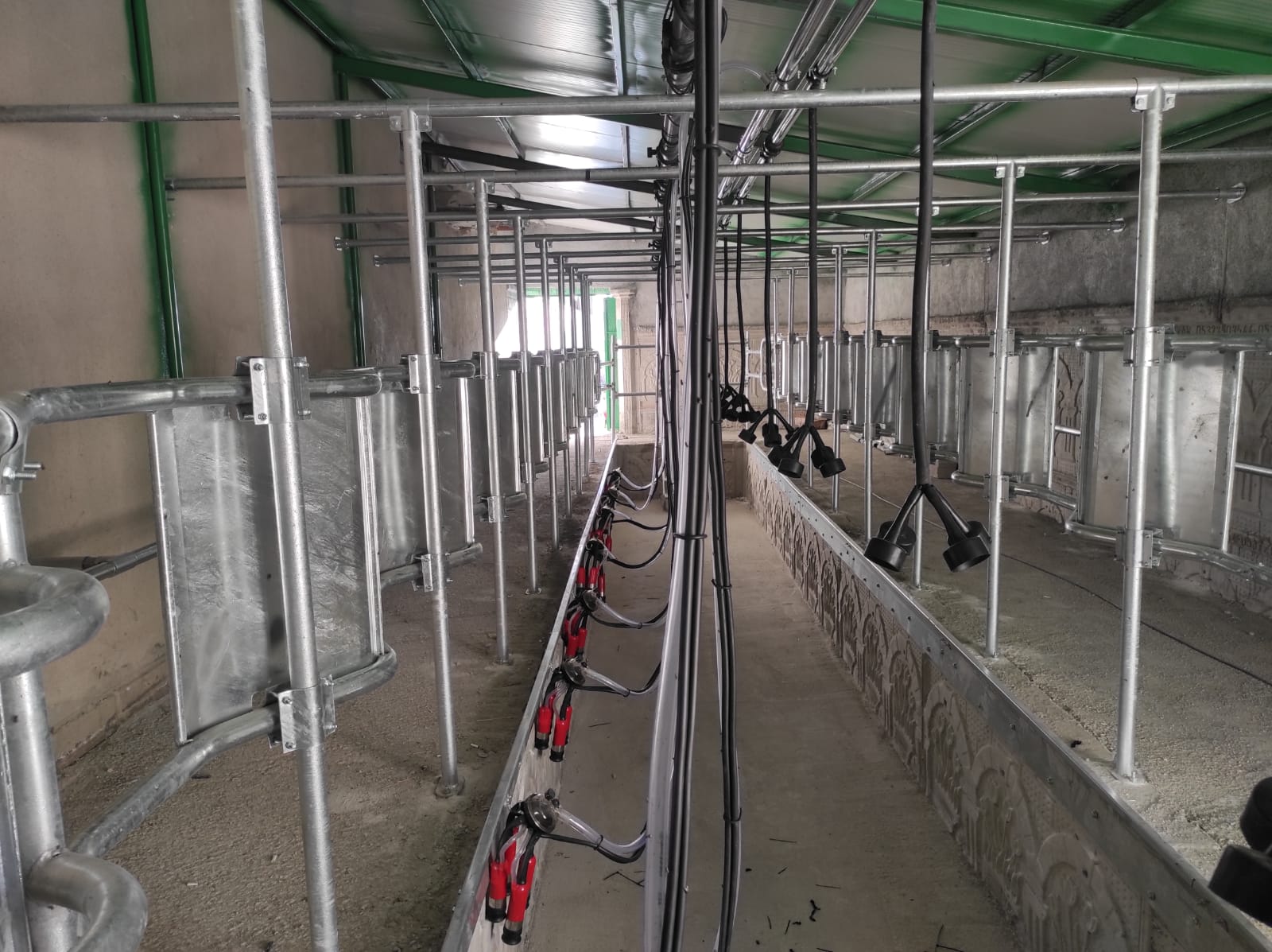 Çomaklı Mahallesi  2x9 İnOne Junior 1500 Midline Sağım Sistemi